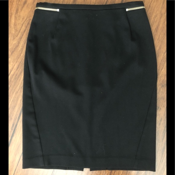 H&M Dresses & Skirts - Ladies skirt